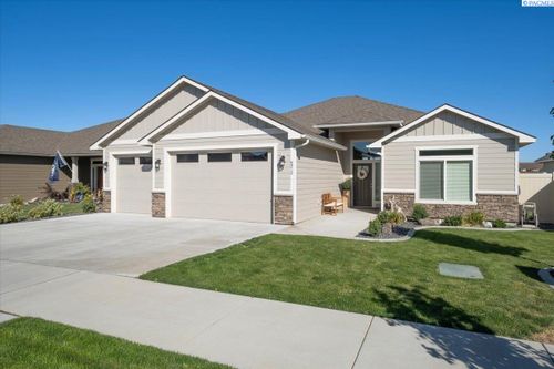 almost-new-55-communit-6972 W 36th Place, Kennewick, WA, 99338 | Card Image