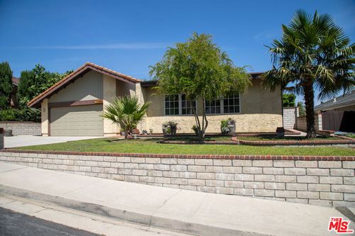12818 Neon Way, Granada Hills, CA, 91344-1342 | Card Image