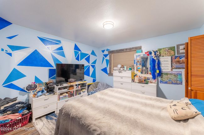 Upstairs Bedroom w/ 1/2 bath | Image 39