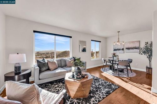 122 Alpine Ct, San Pablo, CA, 94806-4072 | Card Image