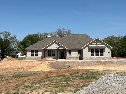 156 Oak Grove Way, Springtown, TX, 76082-0015 | Card Image