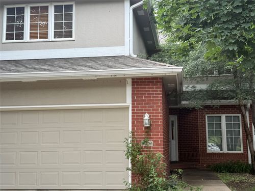 420-1500 Crown Colony Ct, Des Moines, IA, 50315-1072 | Card Image