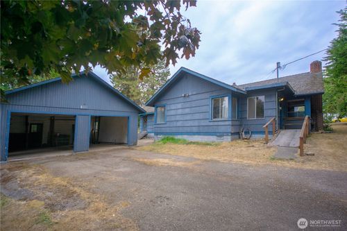 1122 W Spruce St, Port Angeles, WA, 98363-2333 | Card Image