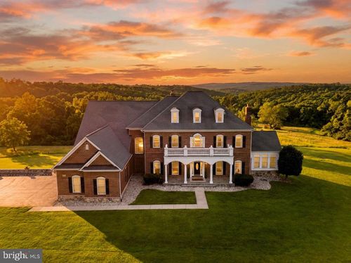 22077 Oatlands Rd, ALDIE, VA, 20105-1713 | Card Image