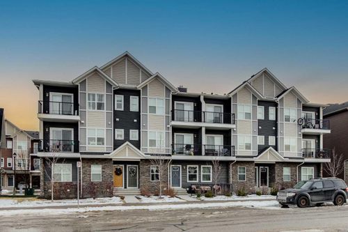 811-250 Fireside View, Cochrane, AB, T4C2M2 | Card Image