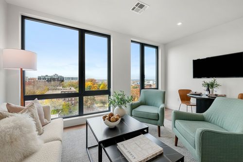 504-1515 Commonwealth Ave, Boston, MA, 02135-3658 | Card Image