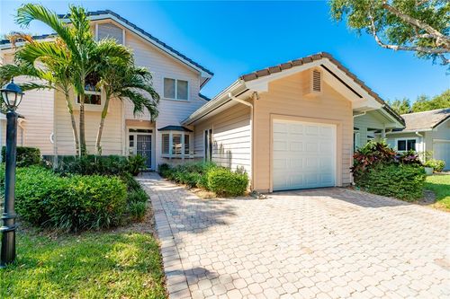 15-120 Chinaberry Ln, Vero Beach, FL, 32963-5004 | Card Image
