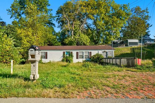 214 E Cliff St, Baltimore, OH, 43105-1304 | Card Image