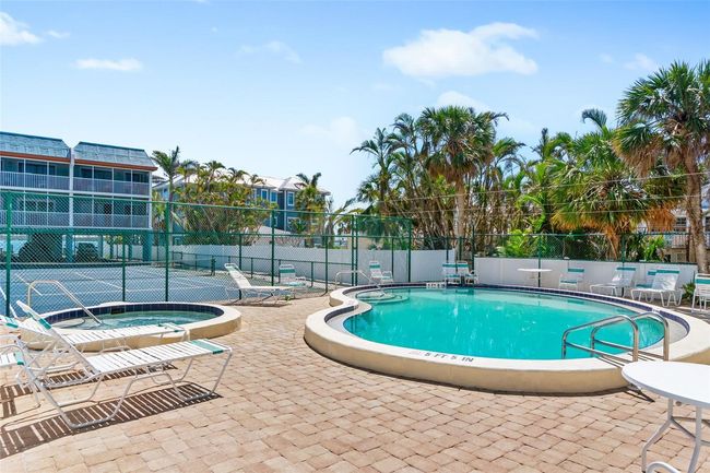 14 - 901 Gulf Dr S, Condo with 2 bedrooms, 2 bathrooms and null parking in Bradenton Beach FL | Image 21
