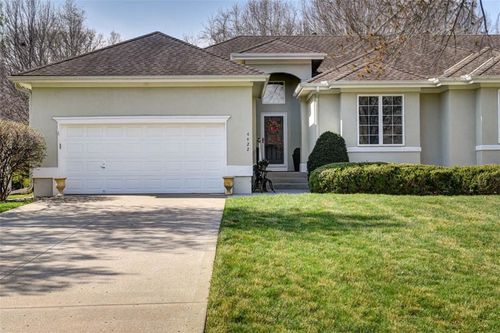 4422 S Davidson Dr, Independence, MO, 64055-6784 | Card Image