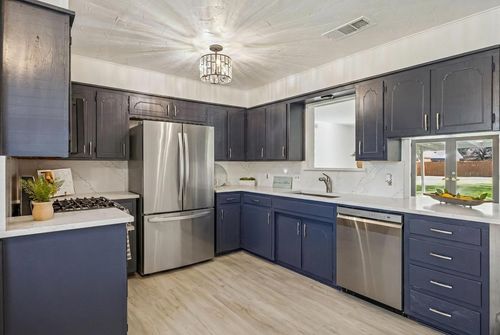 312 E Hampton Rd, Crowley, TX, 76036-2621 | Card Image