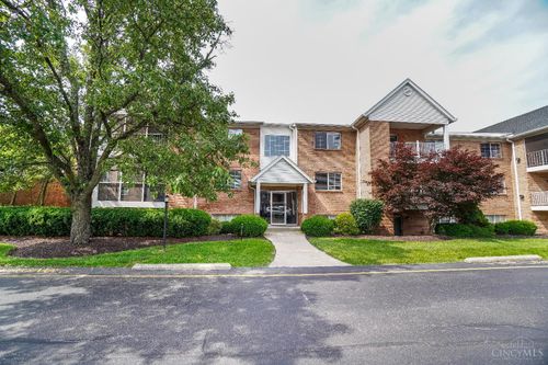 3225 Heritage Square Dr, Colerain Twp, OH, 45251-5154 | Card Image