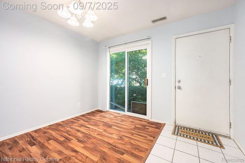 3616 Kenbrooke Ct, Kalamazoo, MI, 49006-5437 | Card Image