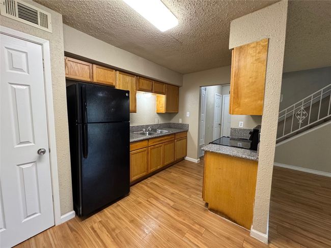 APT-101 - 4902 W Wind Trl, Home with 1 bedrooms, 2 bathrooms and 1 parking in Austin TX | Image 5