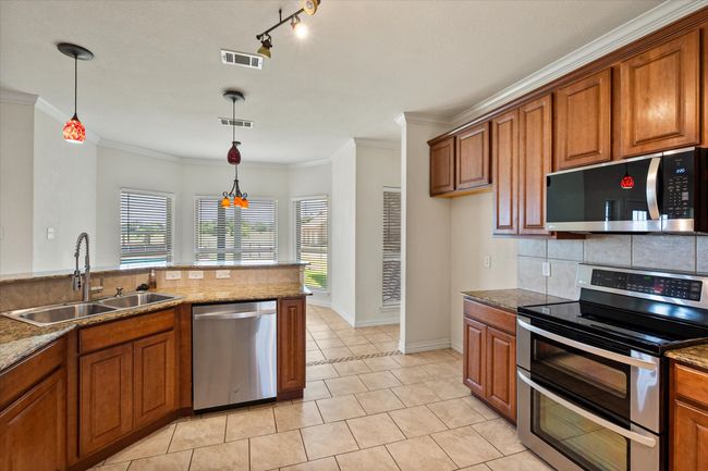 104 Spring Creek Dr, House other with 3 bedrooms, 3 bathrooms and null parking in Waxahachie TX | Image 16