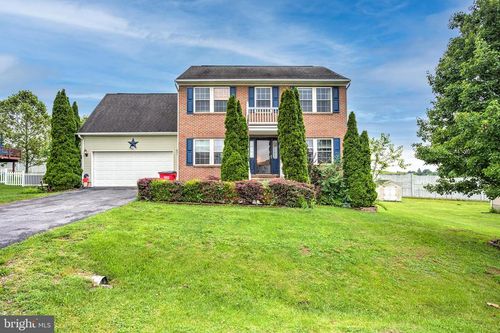 762 Teal Rd N, MARTINSBURG, WV, 25405-8390 | Card Image