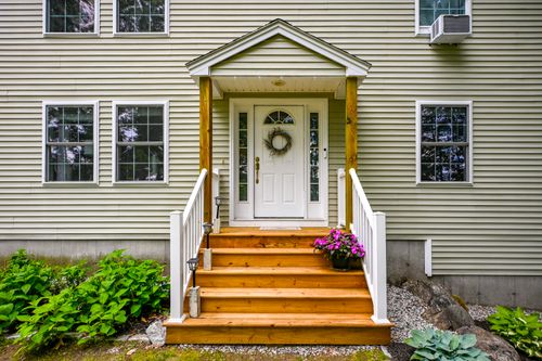 1368 Sokokis Trl, North Waterboro, ME, 04061-4127 | Card Image