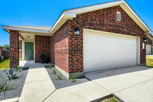 137 Pine Arbol, Buda, TX, 78610-3633 | Card Image