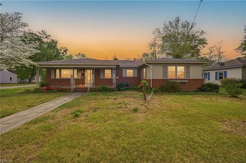 206 Hiland Park, Hertford, NC, 27944-1520 | Card Image