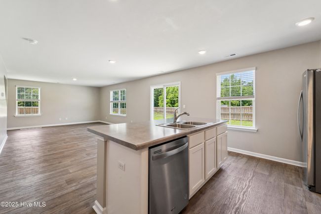 1140 Carteret Manor Dr, House other with 4 bedrooms, 3 bathrooms and 2 parking in Jacksonville NC | Image 8