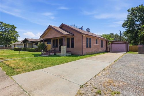 824 W Gulfway Dr, Port Arthur, TX, 77640-3127 | Card Image