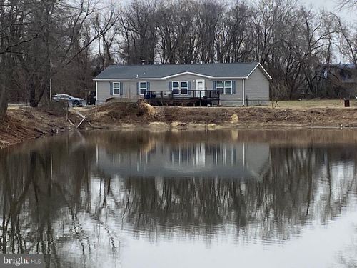 9415 Cherry Tree Ln, SEAFORD, DE, 19973-9705 | Card Image