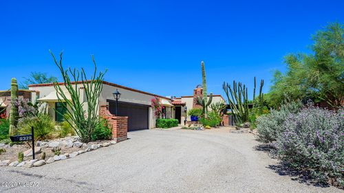 6325 N Calle Del Caballo, Tucson, AZ, 85718 | Card Image