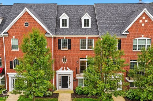 2-11928 Riley Dr, Zionsville, IN, 46077-7218 | Card Image