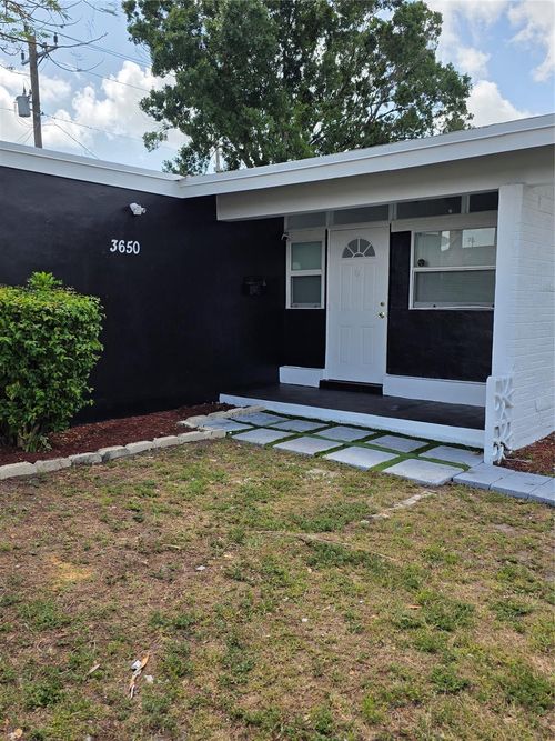 3650 44th Ave, Lauderdale Lakes, FL, 33319-5522 | Card Image