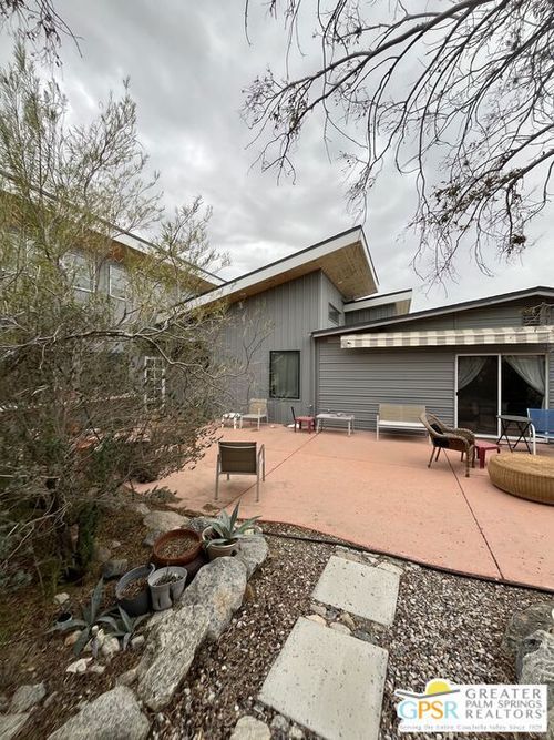 18568 Ford Ave, Desert Hot Springs, CA, 92241-8572 | Card Image