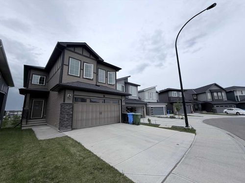 300 Carringvue Pl Nw, Calgary, AB, T3P2A5 | Card Image