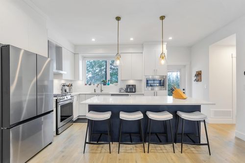 10-17458 100 Ave, Surrey, BC, V4N6X1 | Card Image