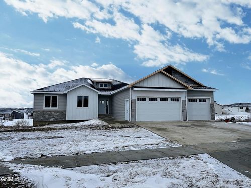 603 Calvert Dr, Bismarck, ND, 58503-6659 | Card Image