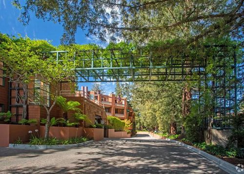 b118-4250 El Camino Real, Palo Alto, CA, 94306 | Card Image