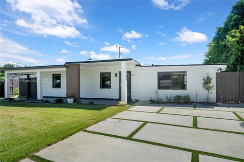 14970-14970 Leisure Dr, Homestead, FL, 33033-2741 | Card Image