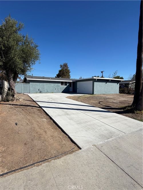 5751 Walter St, Riverside, CA, 92504-1644 | Card Image