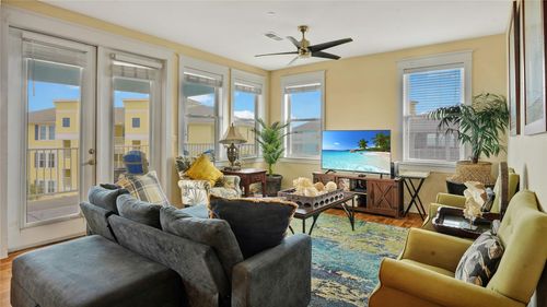 unit-303-4131 Pointe West Dr, Galveston, TX, 77554-3053 | Card Image