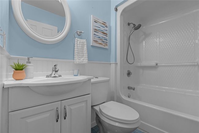 2nd floor full bath | Image 27