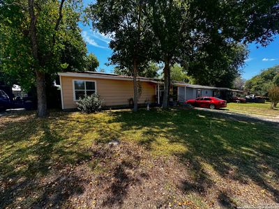 206 E Palfrey St, House other with 3 bedrooms, 1 bathrooms and null parking in San Antonio TX | Image 1