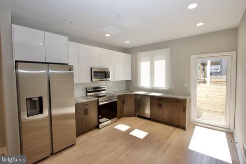 712 W Master St, PHILADELPHIA, PA, 19122-4327 | Card Image