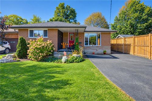 87 Bond St, Kitchener, ON, N2H4S4 | Card Image