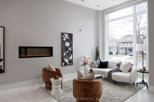 242 Sutherland Dr, House other with 6 bedrooms, 6 bathrooms and 2 parking in East York ON | Image 4