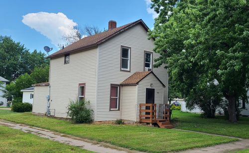 410 Lynd St, Marshall, MN, 56258-1234 | Card Image