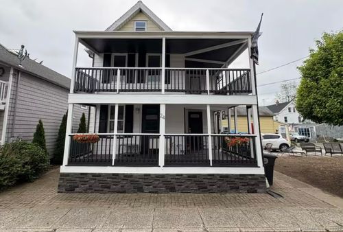 24 Botsford Ave, Milford, CT, 06460-5803 | Card Image