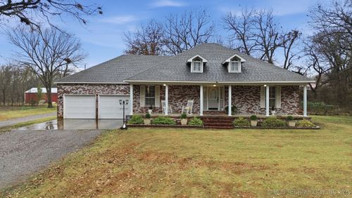 1101 N Navajo St, Chouteau, OK, 74337-3766 | Card Image