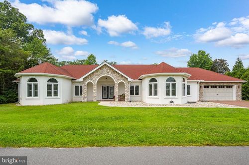 18 West Ave, Ocean View, DE, 19970-9419 | Card Image