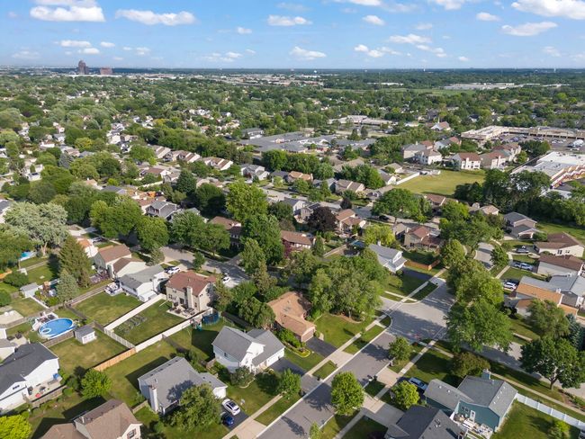 787 Bluejay Cir, House other with 4 bedrooms, 2 bathrooms and 2 parking in Elk Grove Village IL | Image 41
