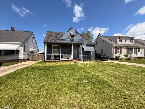 13701 Maple Leaf Dr, Garfield Heights, OH, 44125-4048 | Card Image