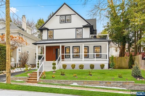 180 Crescent Ave, Leonia, NJ, 07605-1936 | Card Image