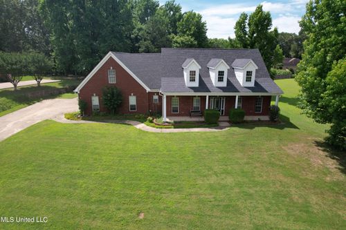 3405 Woodland Trce N, Southaven, MS, 38672-7410 | Card Image